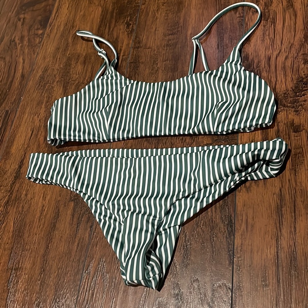 FAITHFULL THE BRAND GREEN AND WHITE STRIPED BIKINI SET SZ L
